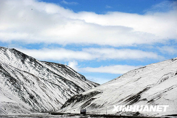 La chaîne de montagnes chenues de Kunlun, photo prise le 30 juillet.