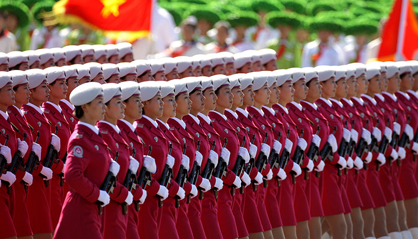 Des miliciennes au défilé de la Fête nationale de Chine