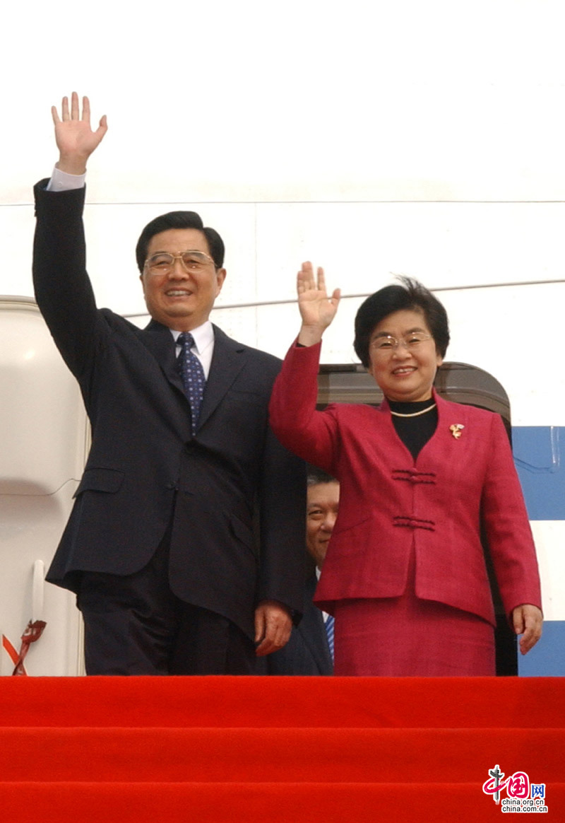 Le 19 décembre 2004, le président chinois Hu Jintao et son épouse se sont rendus en visite à Macao.