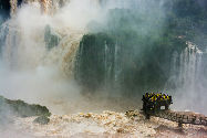 La cascade Iguazu, photo prise par Ian Kelsall  
