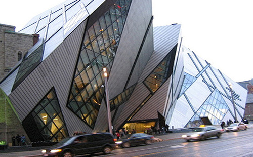 8- Le Crystal de Michael Lee-Chin, du Royal Ontario Museum, Toronto, Canada