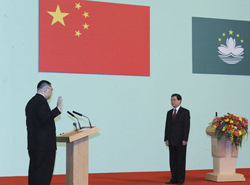 Macao : le nouveau chef de l'exécutif prête serment
