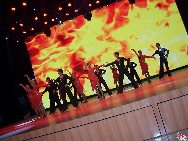 Une foire traditionnelle a débuté, le 7 février, au Centre culturel de Dongcheng à Beijing. L'exposition du patrimoine culturel de la foire a suscité le vif intérêt des visiteurs. La foire durera jusqu'au 16 février.