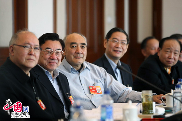 Les manières distinguées des membres de la CCPPC de CIPG