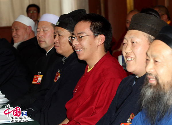 Le 11e Panchen Lama, le plus jeune membre de la CCPPC entre en action