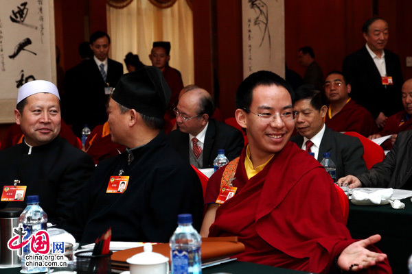 Le 11e Panchen Lama, le plus jeune membre de la CCPPC entre en action