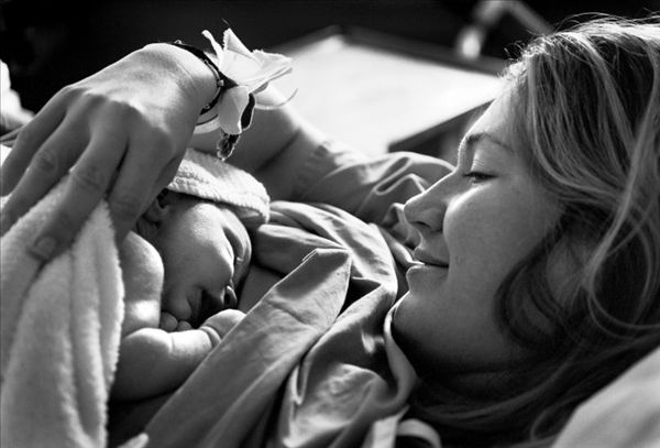 La joie d'une naissance, David White, Angleterre