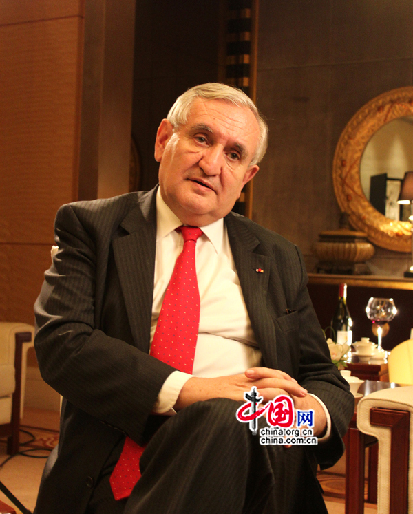 Le 31 mars à Beijing, M. Jean-Pierre Raffarin, ancien premier ministre français, a accordé à China.org.cn une interview sur les relations sino-françaises et sur l&apos;exposition universelle de Shanghai qui aura lieu du 1er mai au 31 octobre 2010. 