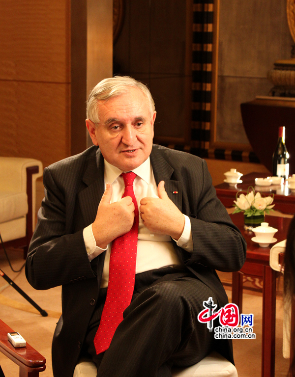 Le 31 mars à Beijing, M. Jean-Pierre Raffarin, ancien premier ministre français, a accordé à China.org.cn une interview sur les relations sino-françaises et sur l&apos;exposition universelle de Shanghai qui aura lieu du 1er mai au 31 octobre 2010. 