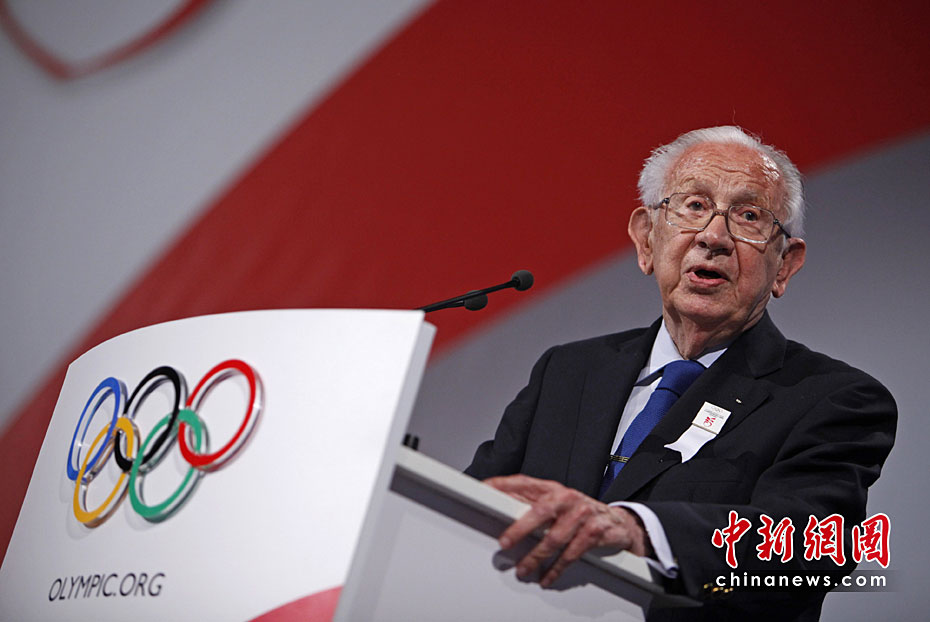 Le 2 octobre 2009, M. Samaranch prononce un discours à la 121e conférence du comité international olympique tenue à Copenhague.