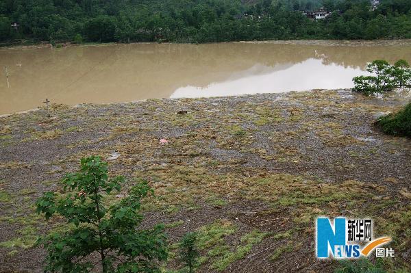 Le 18 mai, une grande quantité de champs ont été endommagés à cause des fortes pluies.
