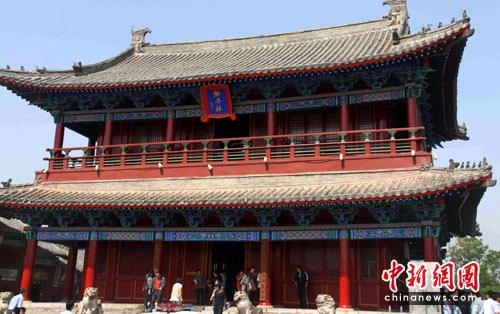 Le pavillon Shizi (Lion), qui reflète une histoire millénaire, au centre du district de Yanggu.