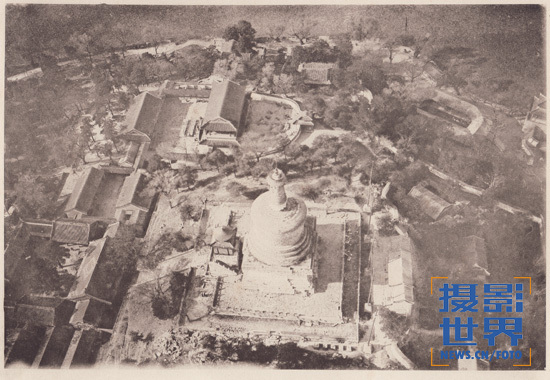 La tour blanche du temple de Yong'an. 