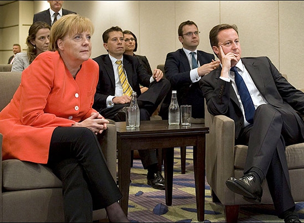 Angela Merkel et David Cameron regardent le match Allemagne-Angleterre