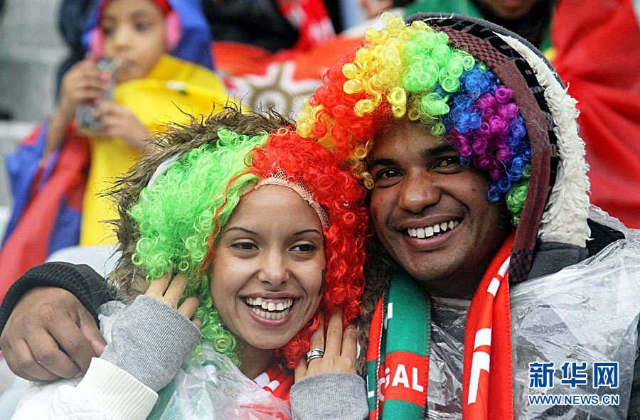 Les articles « made in China » sont omniprésents dans cette Coupe du monde d'Afrique du Sud. Les chaises du stade, les vuvuzelas, les peluches de la mascotte Zakumi, même les maillots des joueurs… en d'autres termes, la plupart des articles sont probablement fabriqués en Chine. 