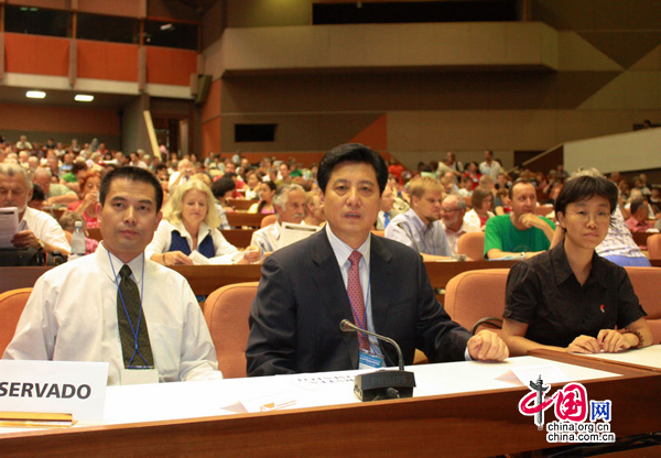Guo Xiaoyong vice-président permanent du Groupe de publication internationale de Chine (CIPG) et premier vice-président de l'Association d'espéranto de Chine, assiste à la conférence.