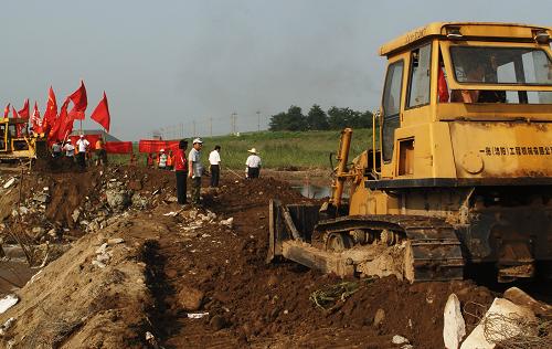 Réparation de la berge d'une rivière au Shaanxi