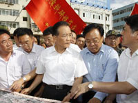 Chine/coulées de boue: Wen Jiabao appelle à redoubler d'efforts dans les opérations de secours