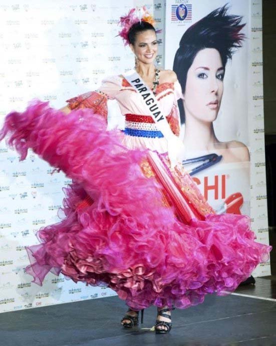 Concours Miss Univers 2010 : présentation des costumes nationaux