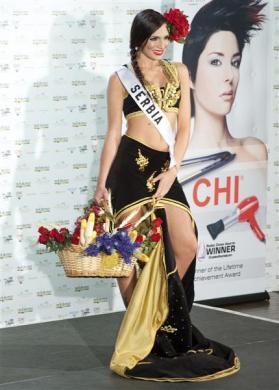 Concours Miss Univers 2010 : présentation des costumes nationaux