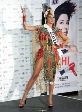 Concours Miss Univers 2010 : présentation des costumes nationaux