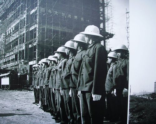 Les ouvriers de construction de Shenzhen dans les années 80.