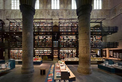 TOP 1:Maastricht : Boekhandel Selexyz Dominicanen 