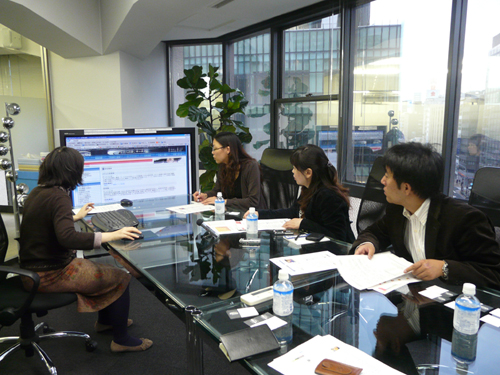 encuentro de intercambio con los empleados de Searchina en Tokio (Japón).