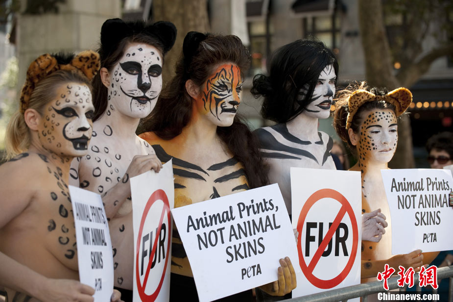 Semaine de la mode à New York : Manifestation anti-fourrure