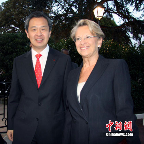 L'ambassade de Chine en France organise une réception pour célébrer la fête nationale 
