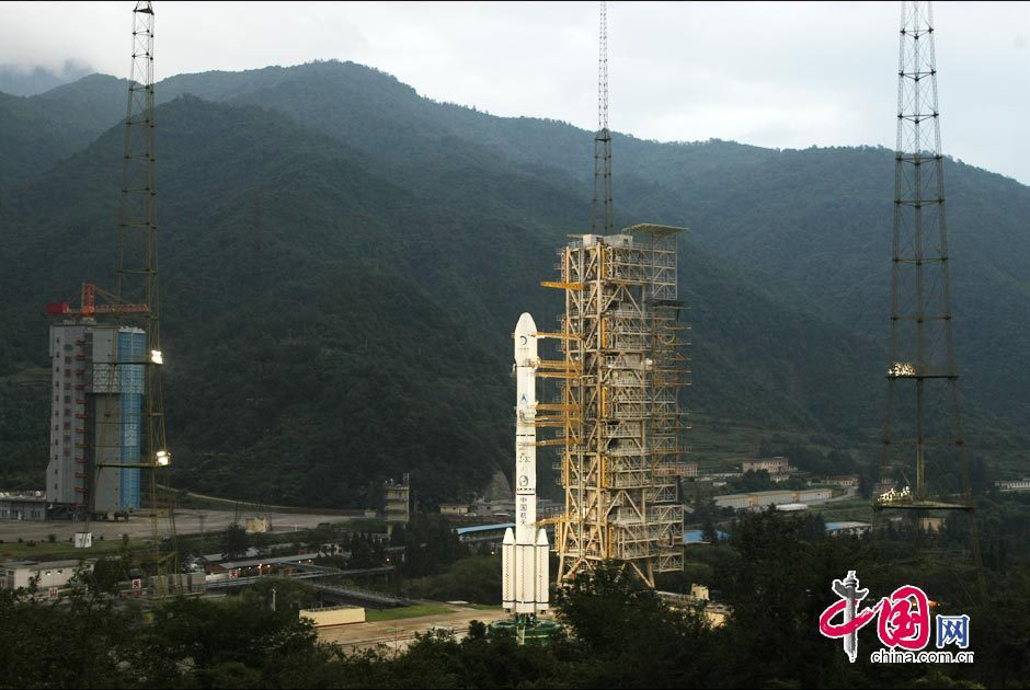 Le 1er octobre à 18:59:57, Chang'e II a été lancée par la fusée porteuse Longue Marche 3C depuis la tour de lancement N.2 du Centre de lancement de satellites de Xichang, dans la province du Sichuan (sud-ouest).