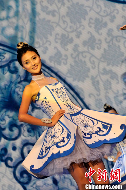 Résultat du concours Miss Chinese 2010 : Tian Chuan couronnée