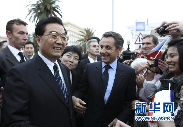 Le 5 novembre, le président chinois Hu Jintao et son homologue français Nicolas Sarkozy se sont retrouvés à Nice pour de nouveaux entretiens. Les deux président se sont entretenus avec le public à Nice à cette occasion. 