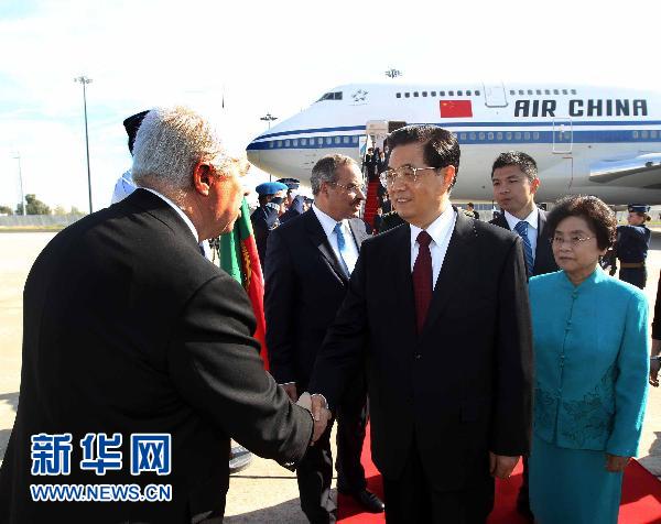 Le président chinois arrive à Lisbonne pour une visite d&apos;Etat au Portugal