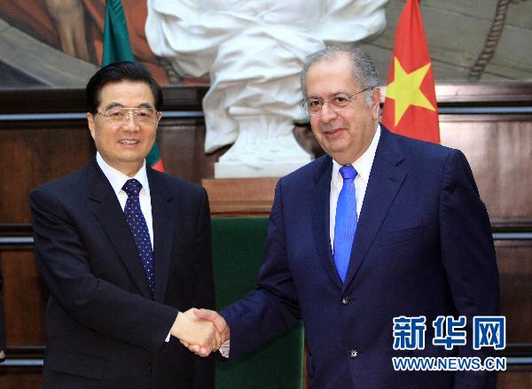La Chine et le Portugal s'engagent à renforcer les échanges entre les corps législatifs des deux pays