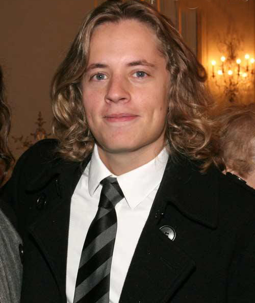 Le fils aîné de Nicolas Sarkozy fait ses premiers pas dans le mannequinat