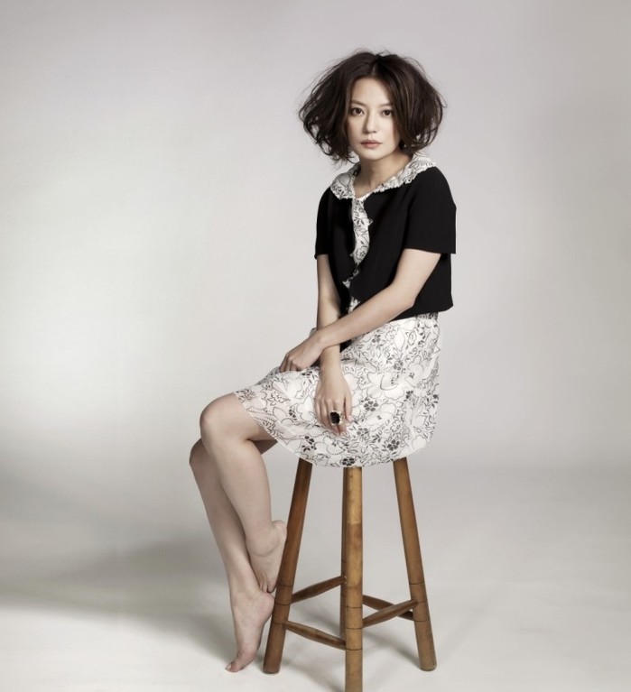 La célèbre actrice chinoise Zhao Wei pose pour le magazine Marie Claire