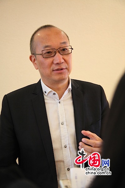 Feng Lun, représentant du secteur chinois des entreprises et président du conseil d'administration du groupe Wantong.