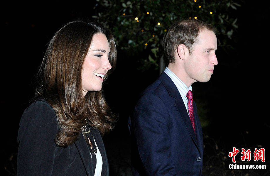 Première apparition publique du prince William et de Kate Middleton depuis leurs fiançailles