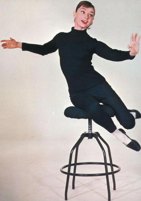 Photos rares d&apos;Audrey Hepburn espiègle 4