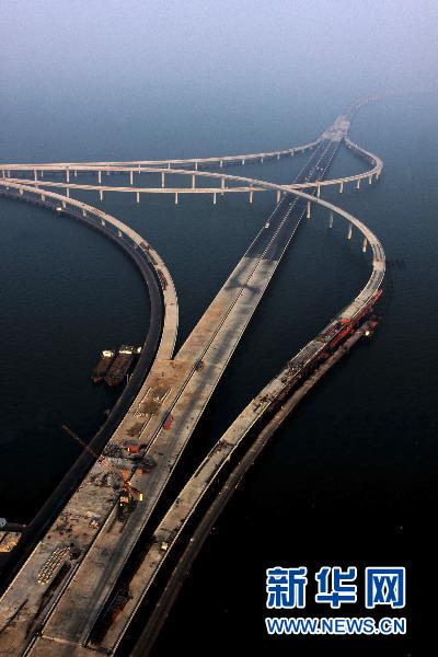 Qingdao : Fin de la première étape du pont Haiwan(2)