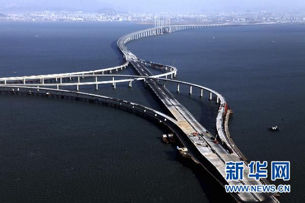 Qingdao : Fin de la première étape du pont Haiwan(3)
