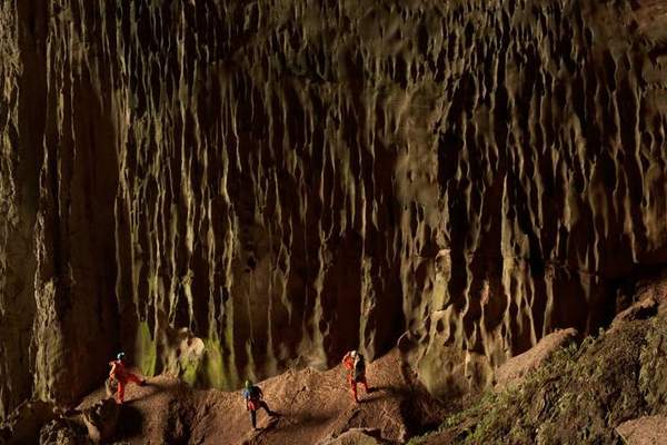 Vietnam : À la découverte de la plus grande grotte du monde(8)