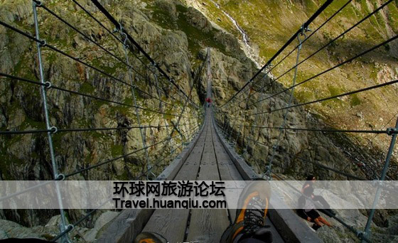 Les dix ponts suspendus les plus dangereux du monde(2)