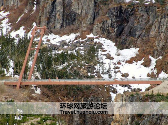 Les dix ponts suspendus les plus dangereux du monde(9)