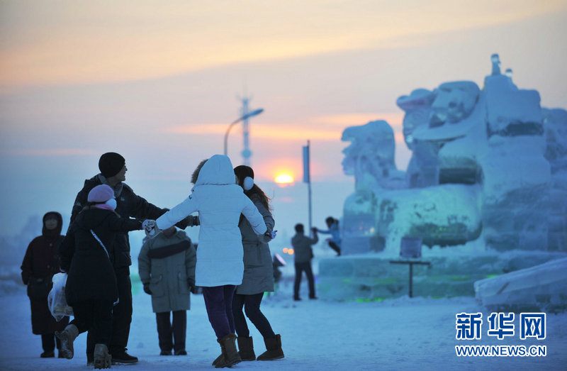 Inauguration du 27e festival de glace de Harbin (3)