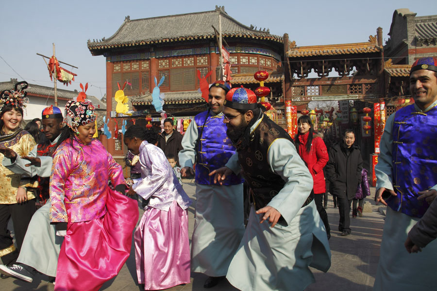 Shandong : célébrer la Fête du Printemps à Zhoucun(7)