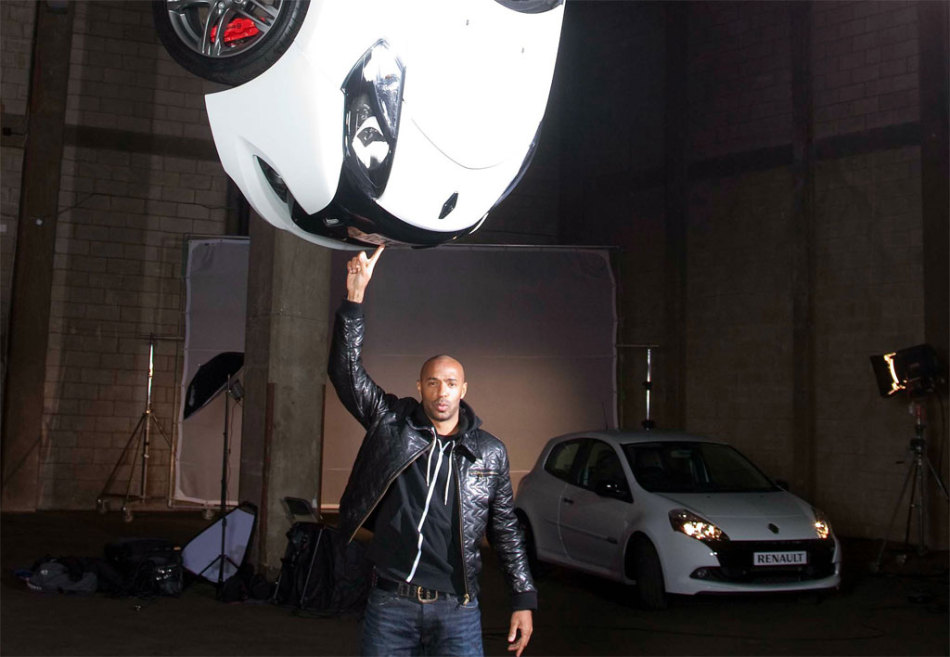 Thierry Henry vend des voitures(6)