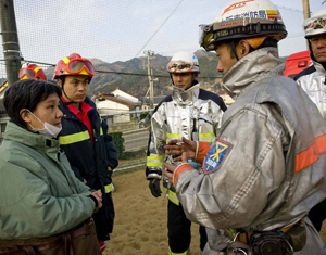 Début des opérations des secours de l'équipe chinoise au Japon