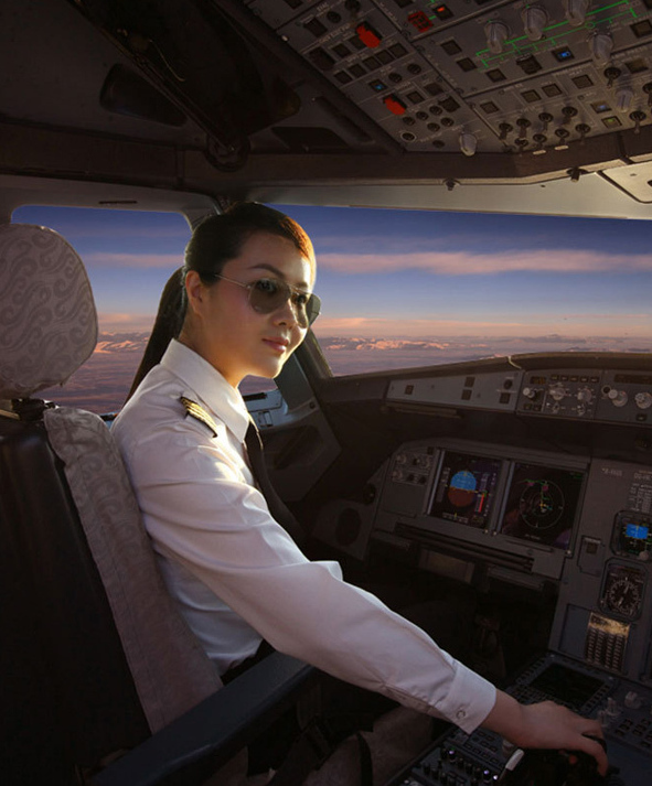 Wang Zheng, la seule femme capitaine volant sur Air China, et la plus jeune pilote de l'Administration de l'aviation civile de Chine.
